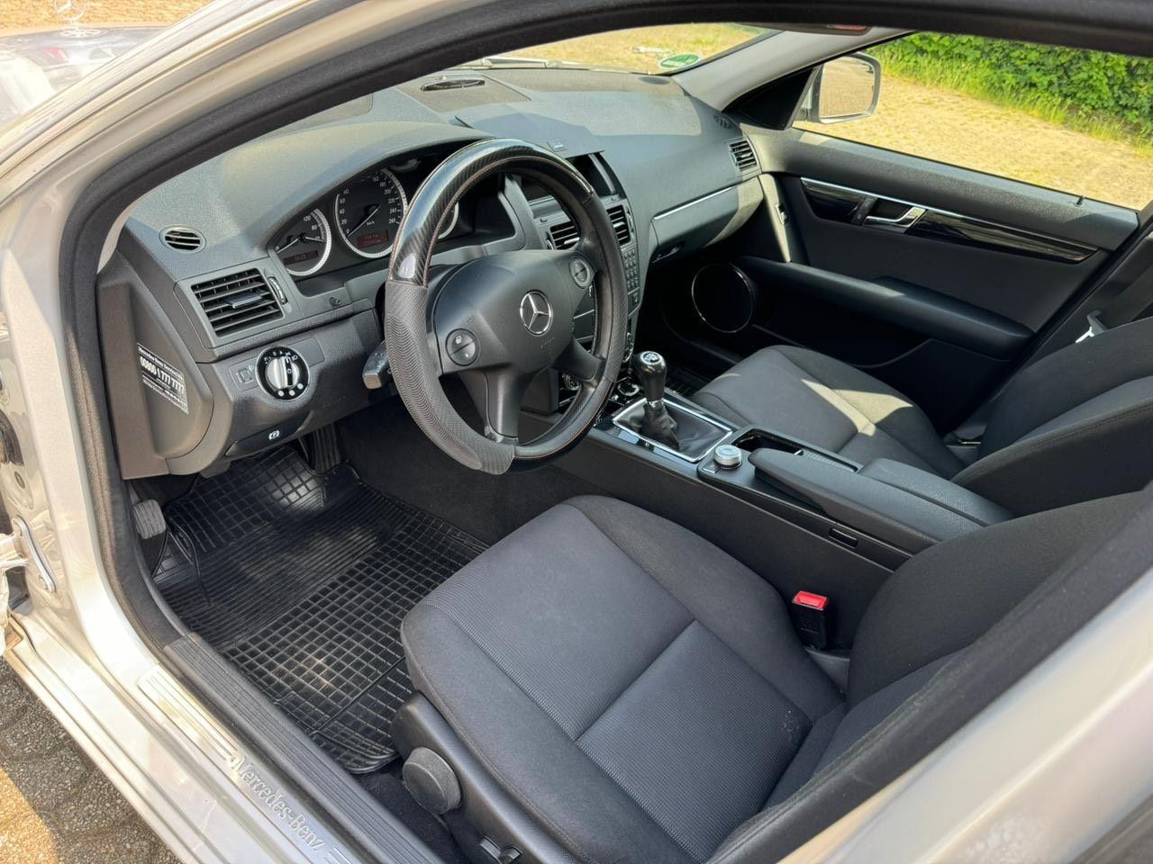 Mercedes-Benz C180 2008 — photo 10