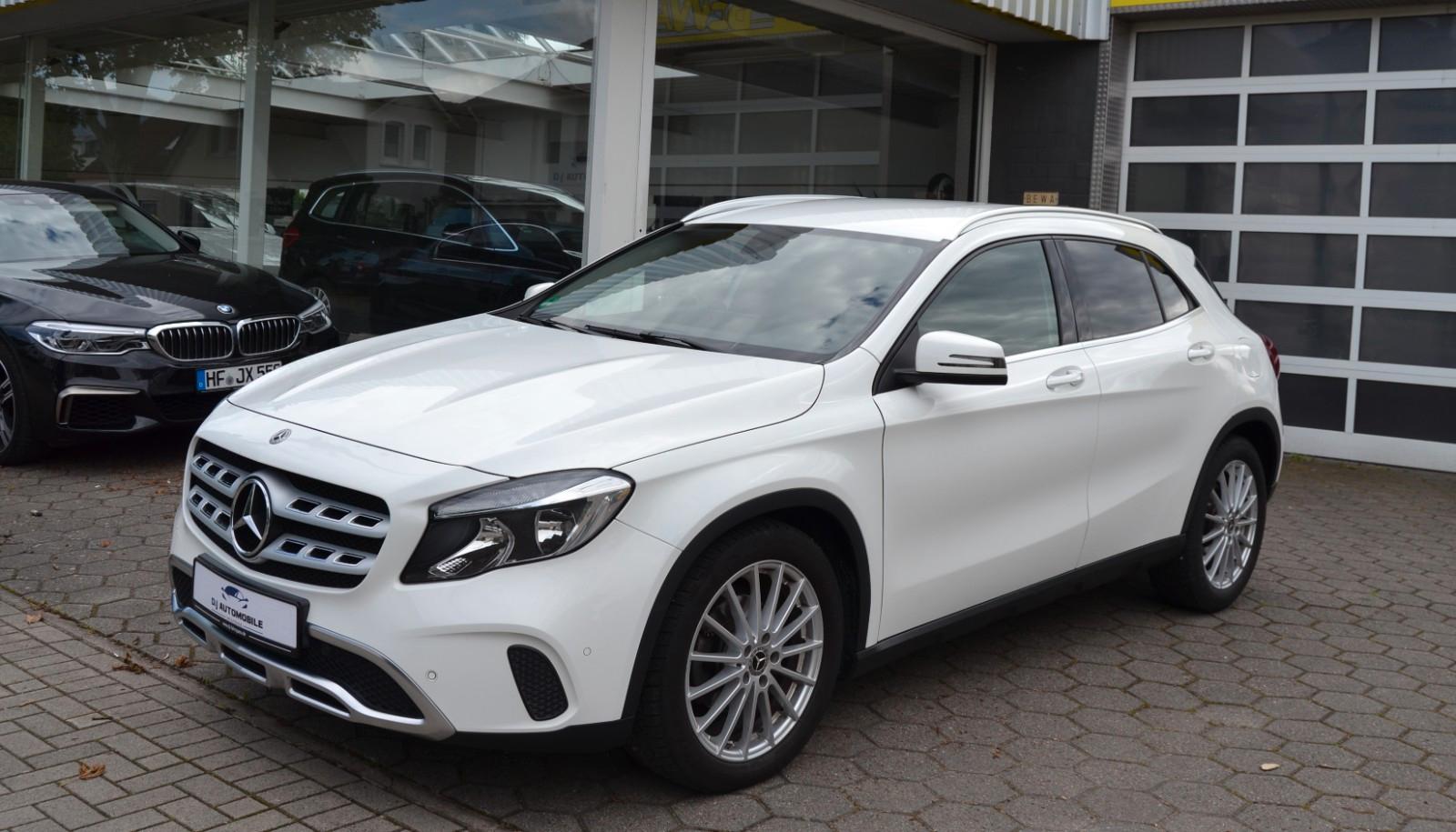 Mercedes-Benz GLA180*Kamera*AHK*wenig KM*Tempomat*Automatik*