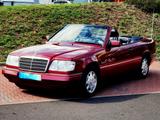 Mercedes-Benz E 220 Cabriolet Leder, Klima E-Sitze H-Kz. uvm  - Mercedes-Benz E 220 mit Benzin-Antrieb: Automatik
