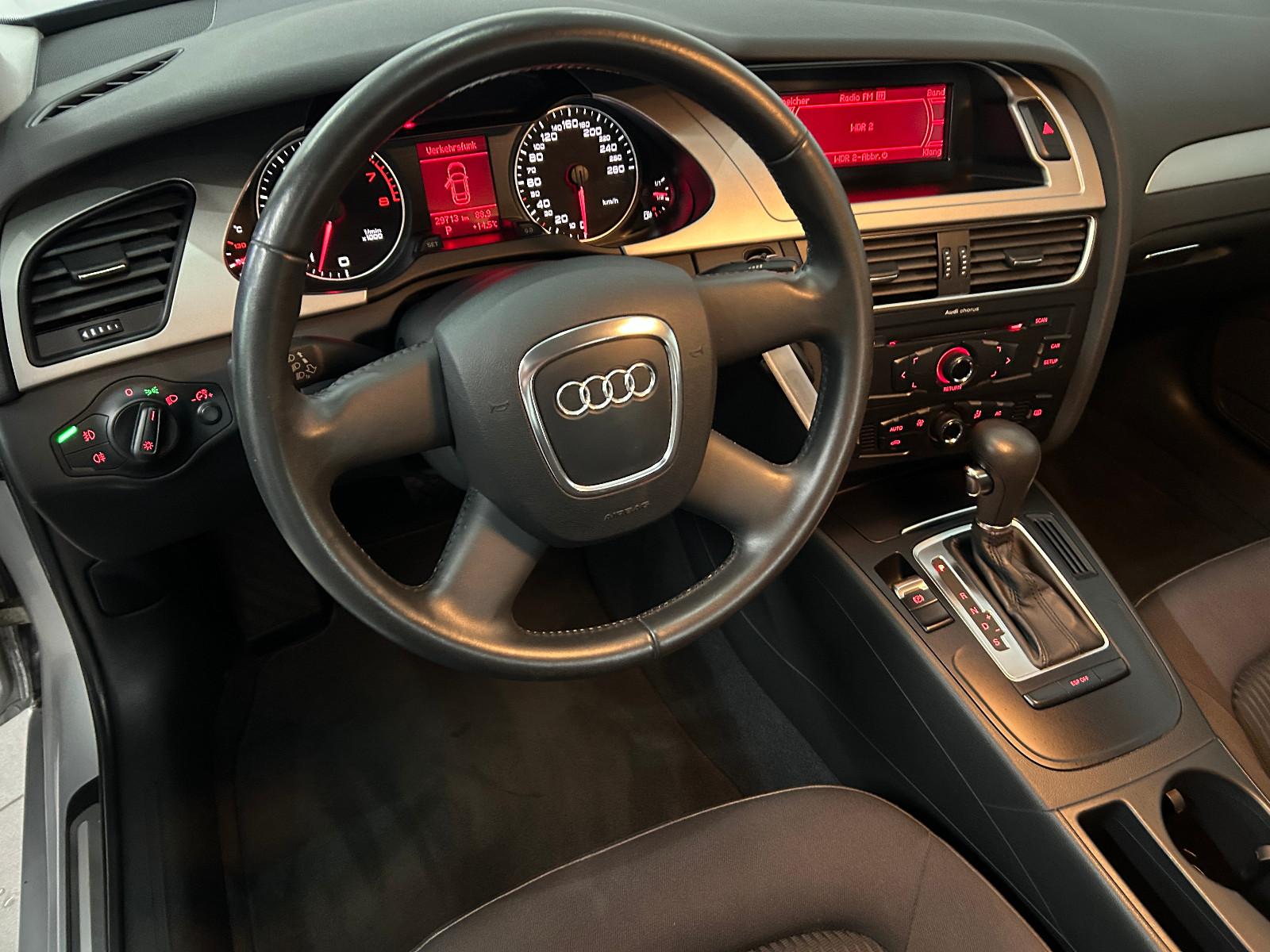 Audi A4 Limouine*1.Hand*Automatik*29TKM*Audi S-Heft*