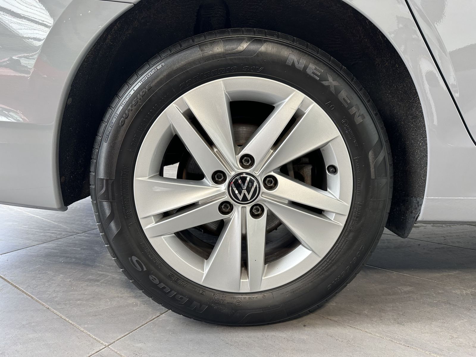 Fahrzeugabbildung Volkswagen Golf Variant 2.0 TDI DSG Life NAV+LED+ACC+STHZG