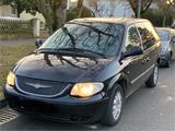 Chrysler voyager 7 sitzer mit TÜV 06.27 - scheckheftgepflegte Chrysler Voyager