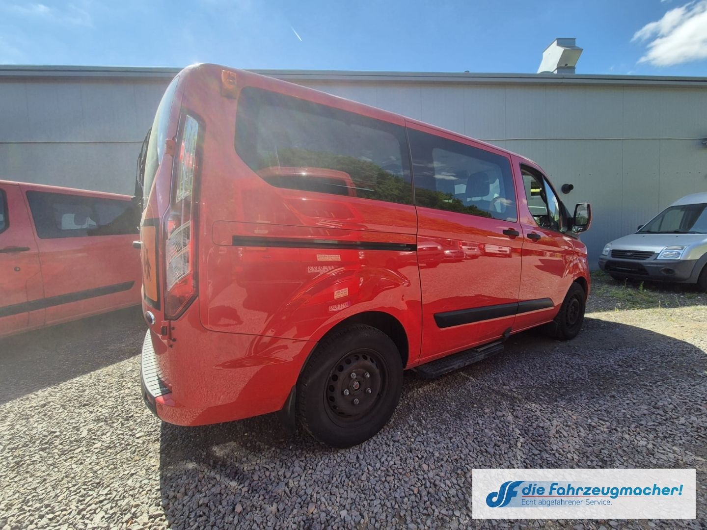Fahrzeugabbildung Ford Transit Custom Kombi 320 L1 *UNFALLWAGEN *3201