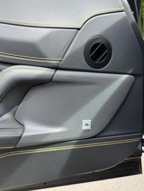 2020 Ferrari GTC4LUSSO — миниатюра 17