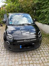 Fiat 500e 3+1 42 kWh - Icon MJ22+Kamera+komfort - Fiat 500e von privat