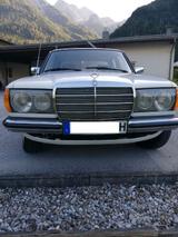 Mercedes-Benz Mercedes 200D ,1981 W123 - Mercedes-Benz 200: W123