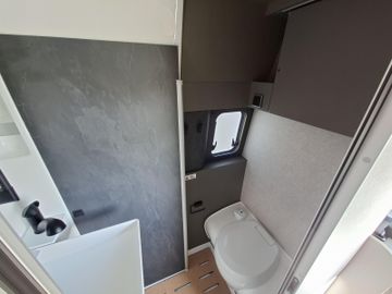 HYMER ERIBA HYMERCAR Grand Canyon S CrossTrail 700 AHK 2.8T Leder