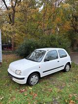 Nissan Micra 1.0 16v Automatik TÜV 03/2026 - Nissan aus 1993