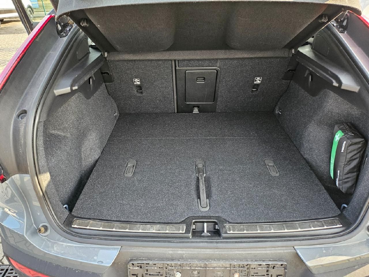 Fahrzeugabbildung Volvo C40 Ultimate Recharge Pure Electric 2WD
