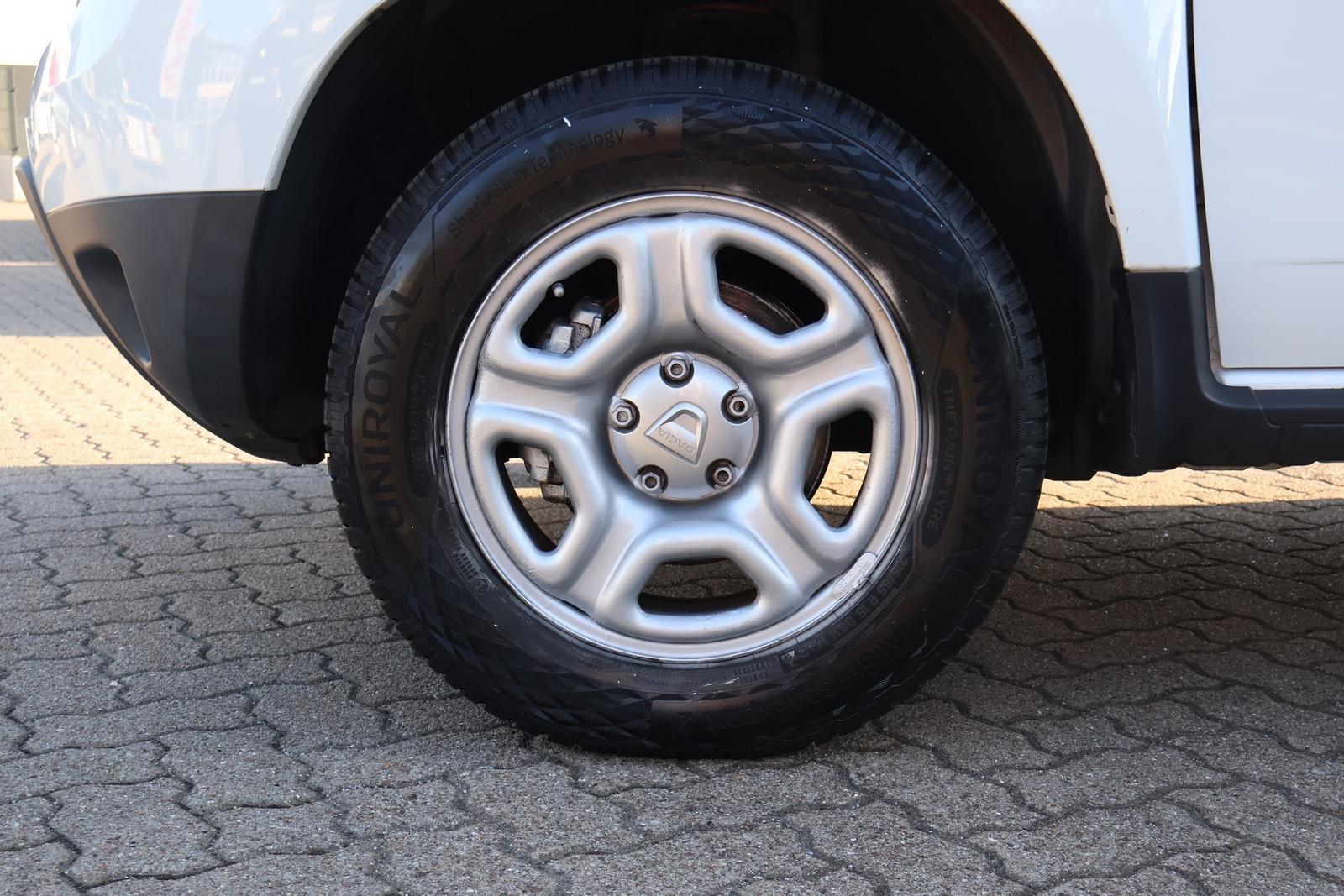 Dacia Duster II 1.6 SCe Navi Tempomat Sitzheizung DAB