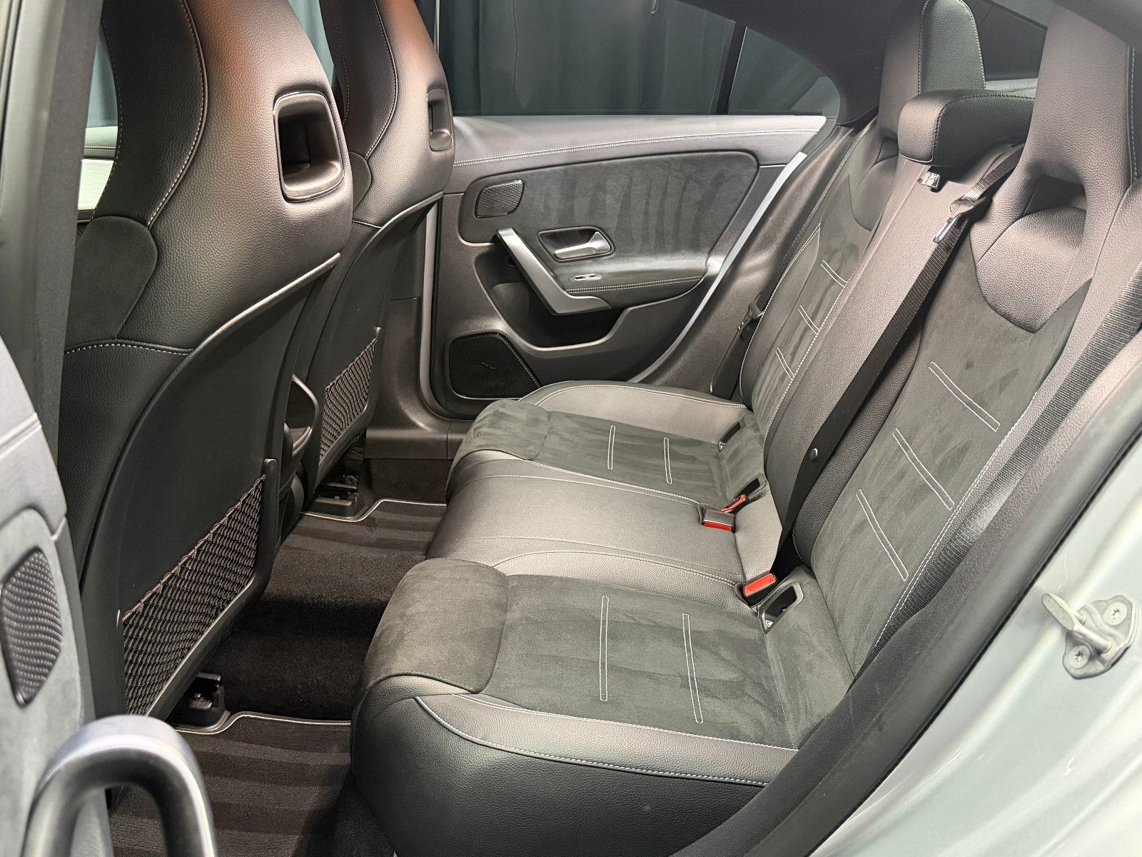 Fahrzeugabbildung Mercedes-Benz CLA 200 d|AMG-LINE|KAMER|BURMESTER|