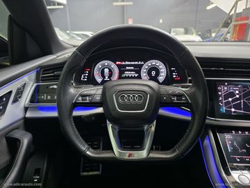 Audi Q8 - 12
