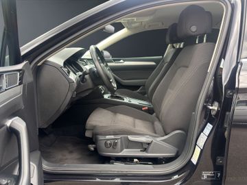 Volkswagen Passat - 9