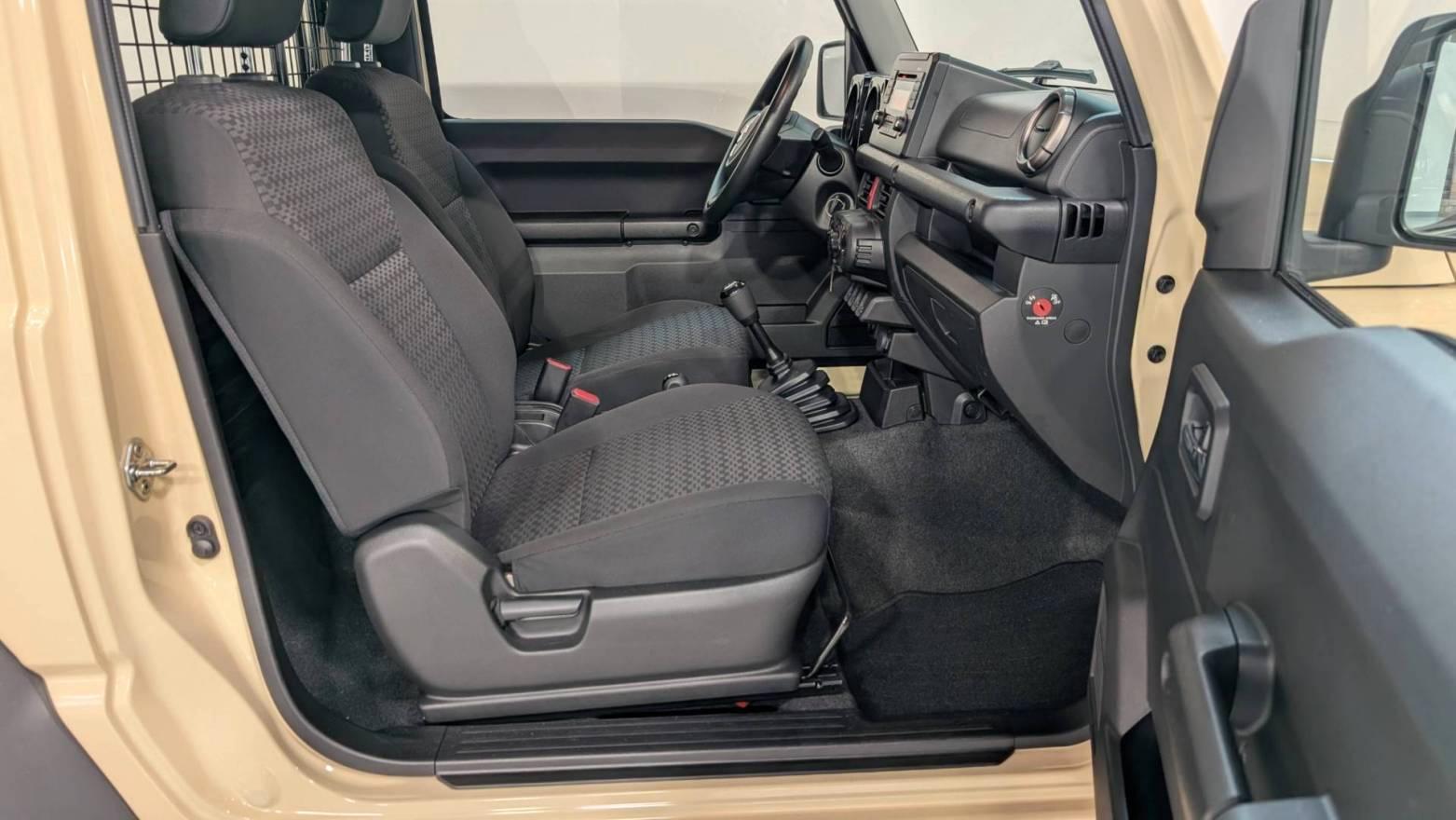 Suzuki Jimny 1,5 NFZ Comfort/WKR/SHZ/KLIMA/AHK/, миниатюра 9
