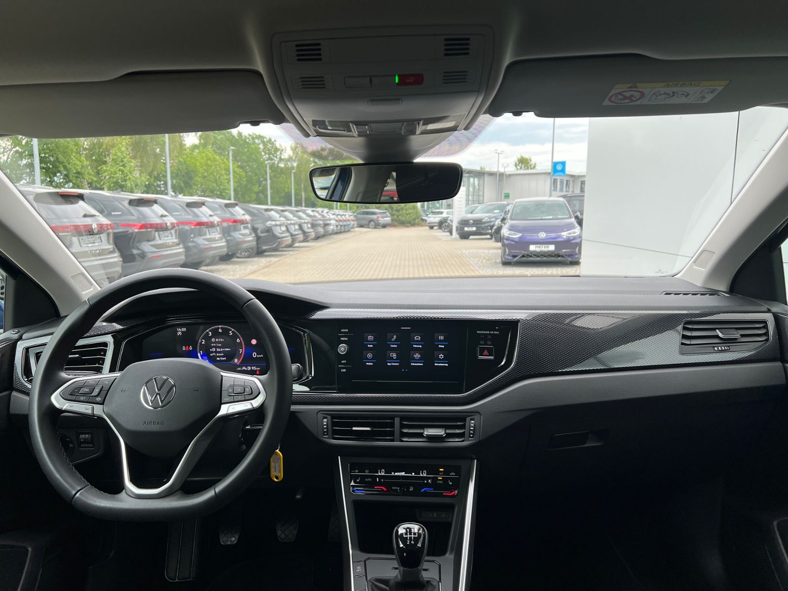 Fahrzeugabbildung Volkswagen Polo Life 1.0 *LED, Climatronic, Sitzhzg., AppCo