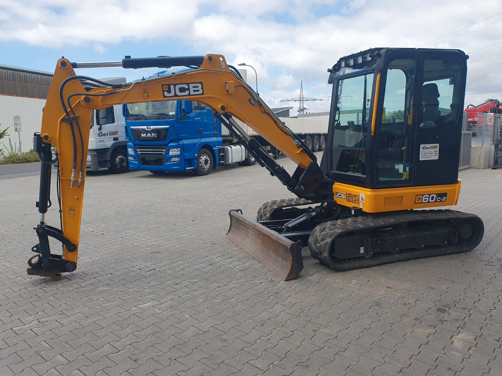 Fahrzeugabbildung JCB 60C - 2 / nur 316h! / 2022 / HS03 / Klima!