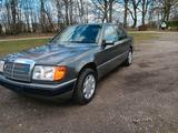 Mercedes-Benz E 280  W124 - Mercedes-Benz E 280 in Hamburg