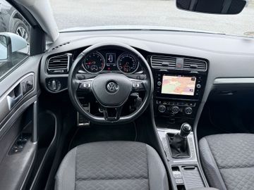 Volkswagen Golf - 3
