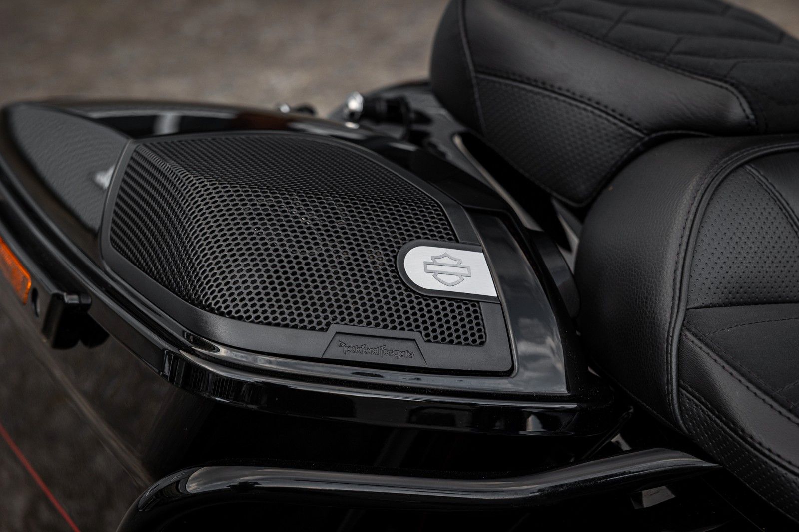 Fahrzeugabbildung Harley-Davidson CVO ROAD GLIDE 117 FLTRXSE - JEKILL&HYDE