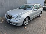 Mercedes-Benz E 220 CDI T MODELL AVANTGARDE - Mercedes-Benz E 220 aus 2006: Cdi