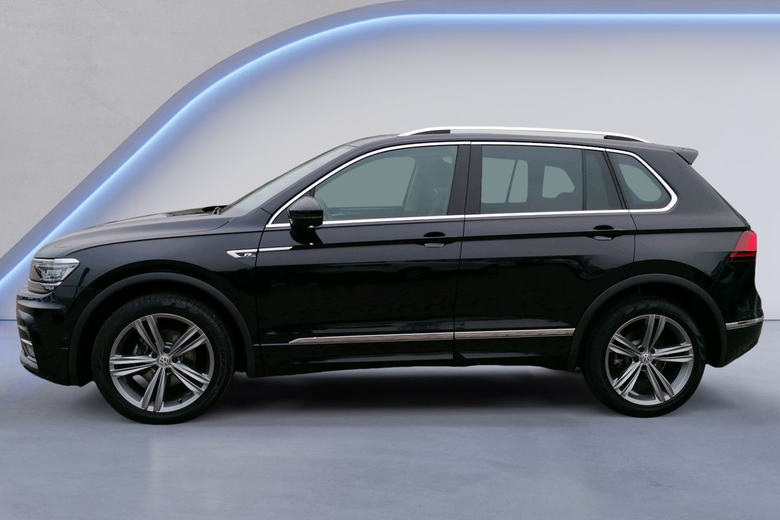 Tiguan 2.0 TDI DSG 4M R line STHZ+KAMERA+HEAD-UP