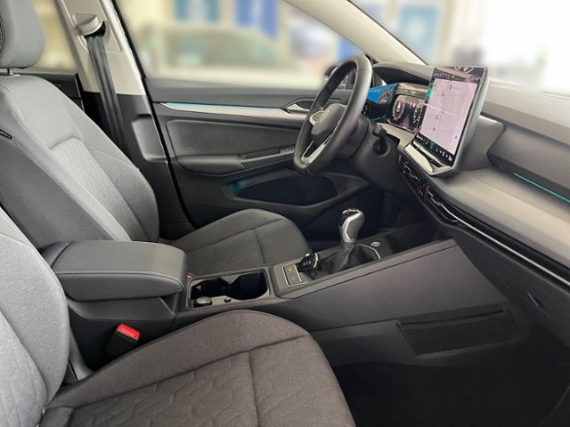 Fahrzeugabbildung Volkswagen Golf 1.5 TSI LIFE NAVI STANDHZG GJR
