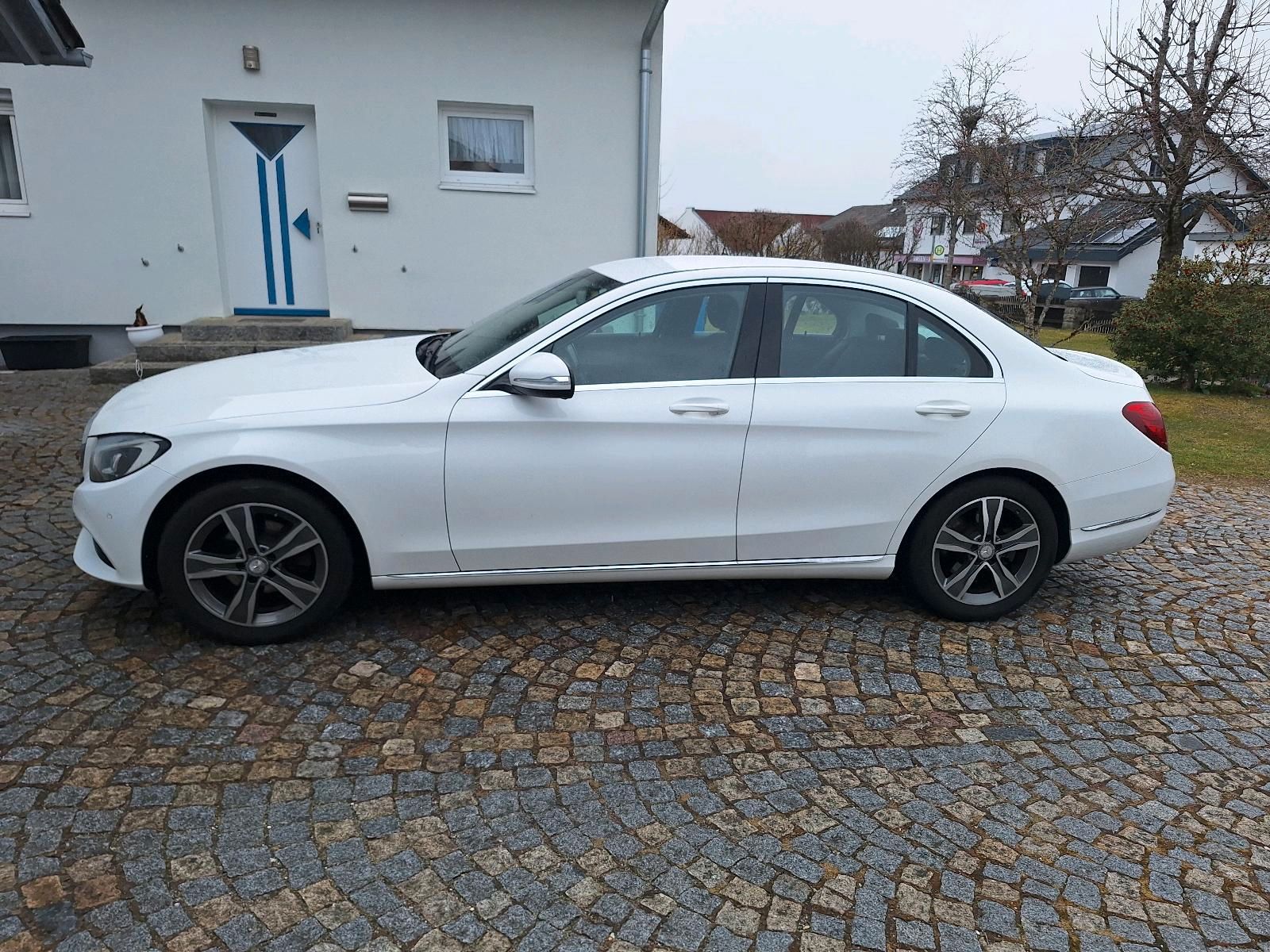 MERCEDES-BENZ Mercedes C 180, Bj. 2015