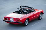 Alfa Romeo roter Alfa Romeo Spider 2000 Veloce - Alfa Romeo Gebrauchtwagen von 1981