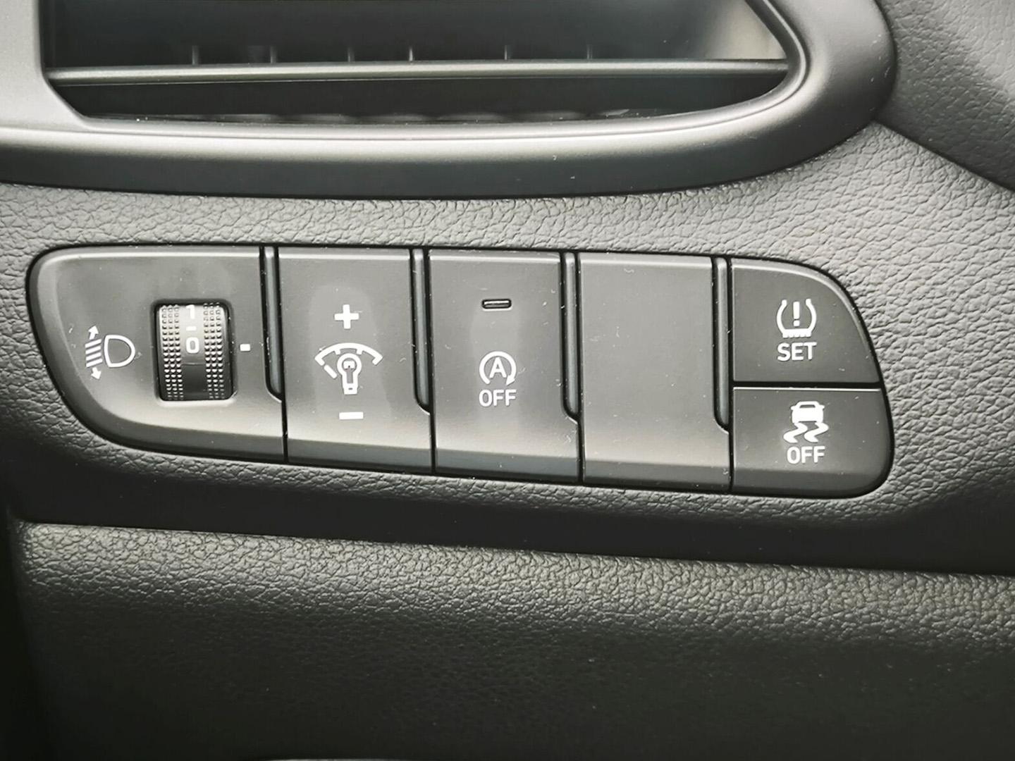 Hyundai i30 M.-Hybr. APPLE/ANDROID DAB KAMERA SITZHZG.LE
