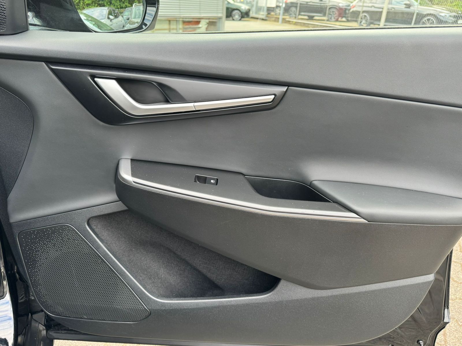 Fahrzeugabbildung Kia EV6 4WD NAVI+LED+SHZ+KAMERA+WP+DAB+ACC+19"