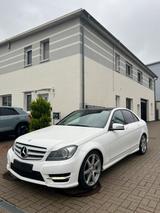 Mercedes-Benz Mercedes Benz C-Klasse 250CDI 4Matic | W204 - Mercedes-Benz E 250: Cdi 4matic