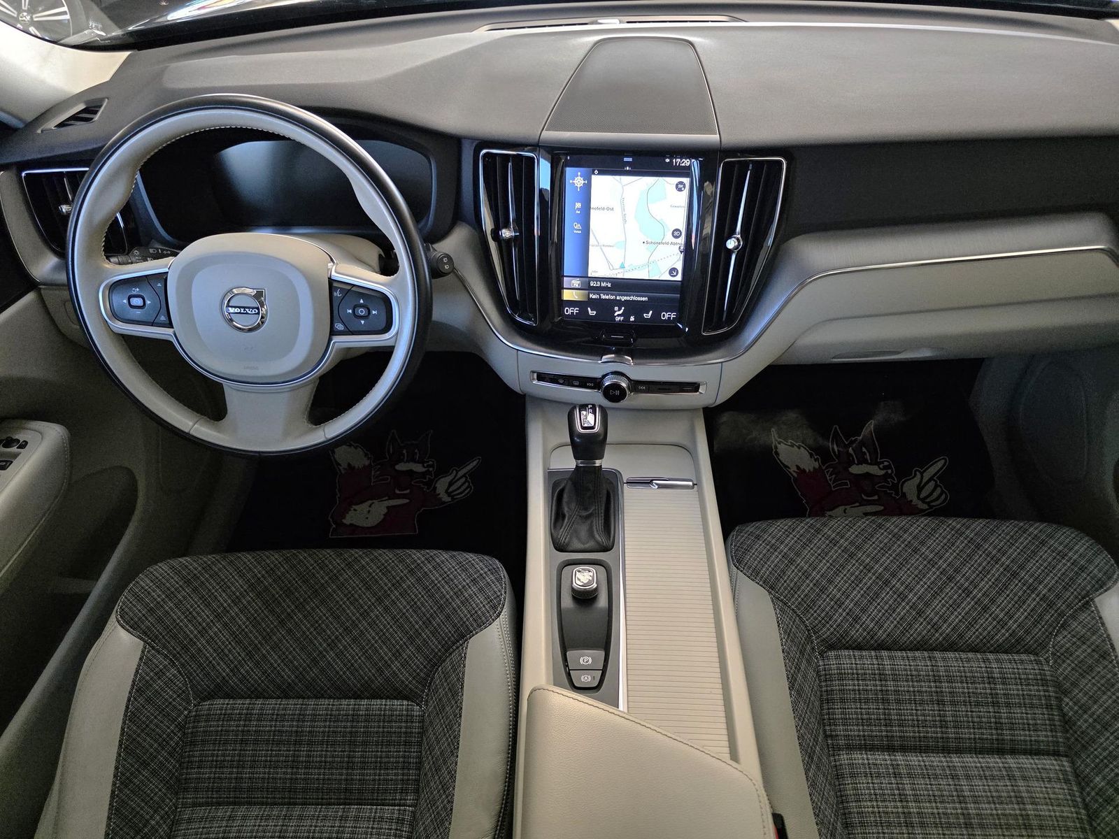 Fahrzeugabbildung Volvo XC 60 D4 /StandHz/Keyless/Carplay/Ahk