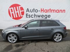 AUDI A3 Sportback 2.0 TDI S-line Sportpaket NavPanACC AUDI A3 Sportback 2.0 TDI S-line Sportpaket NavPanACC