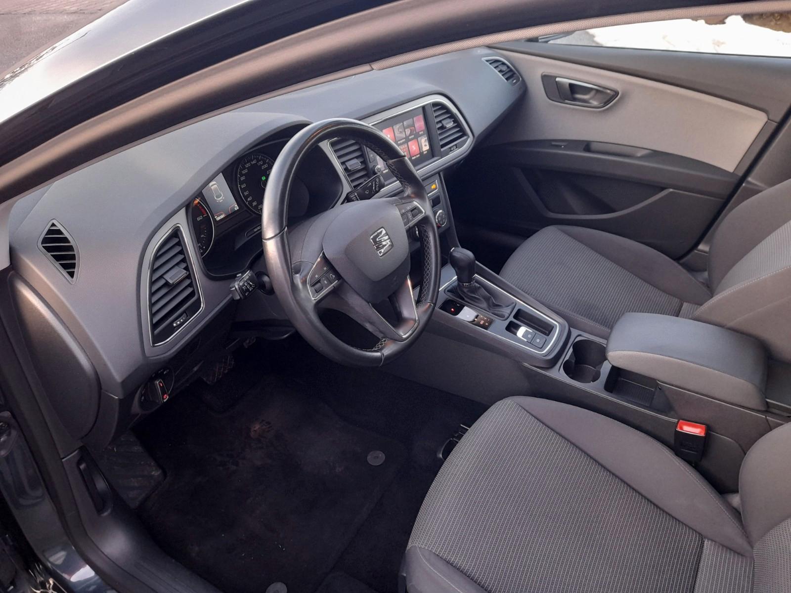 Seat Leon 1.6 TDI ST Style NAVI/SHZG/PDC/KLIMAANLAGE