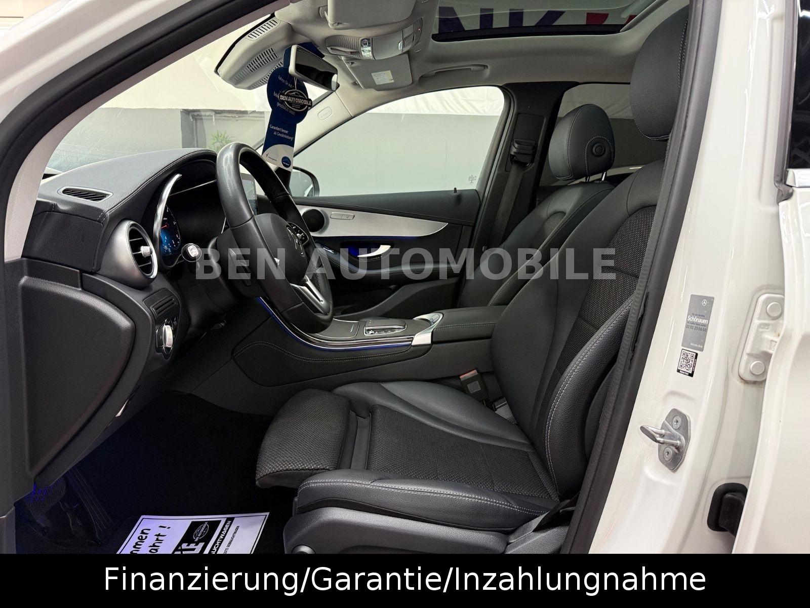 Mercedes-Benz GLC 300d 4Matic PANO+LED+RFK+AHK