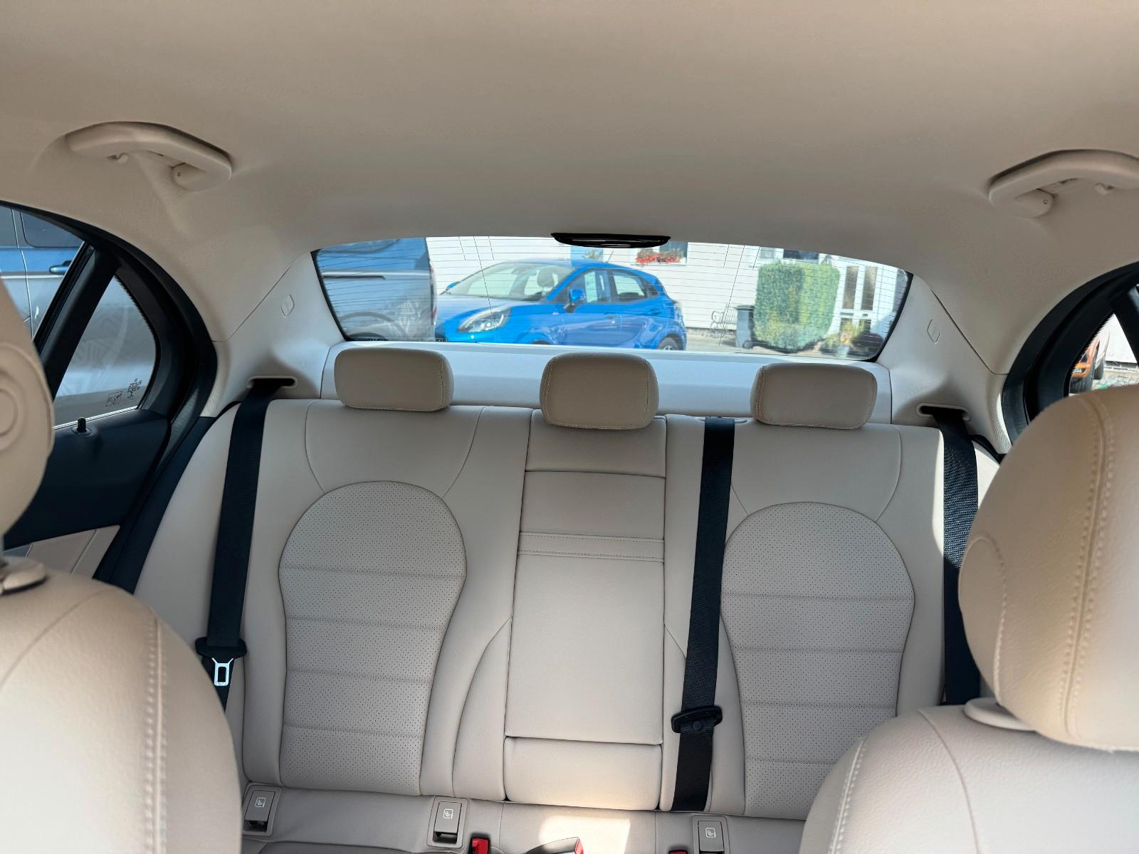 Mercedes-Benz C 180  Limousine Avantgarde mit LED