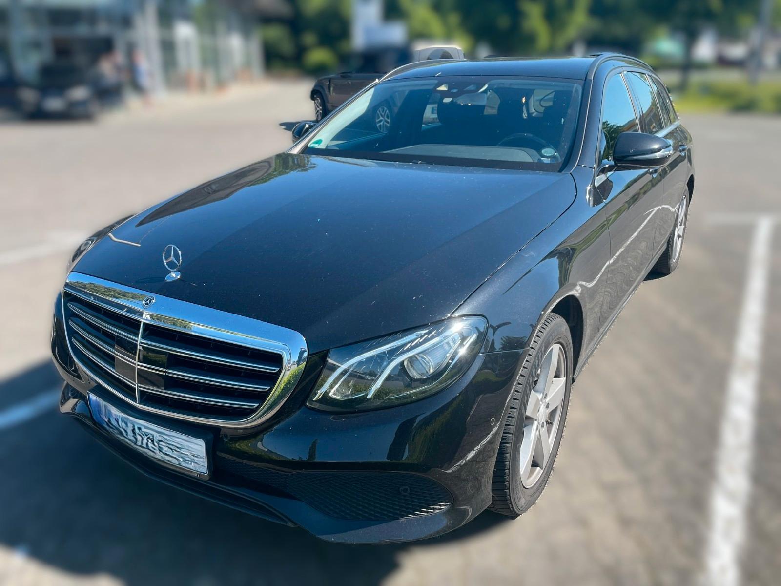 Mercedes-Benz E 220d T Sitzheizung u.v.m.
