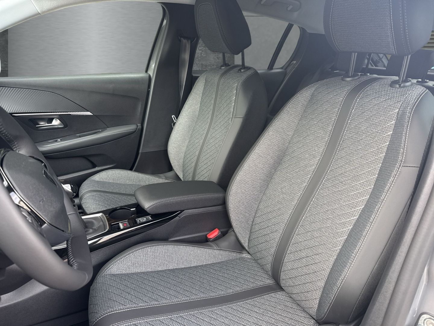 Peugeot 208 - Bild 8