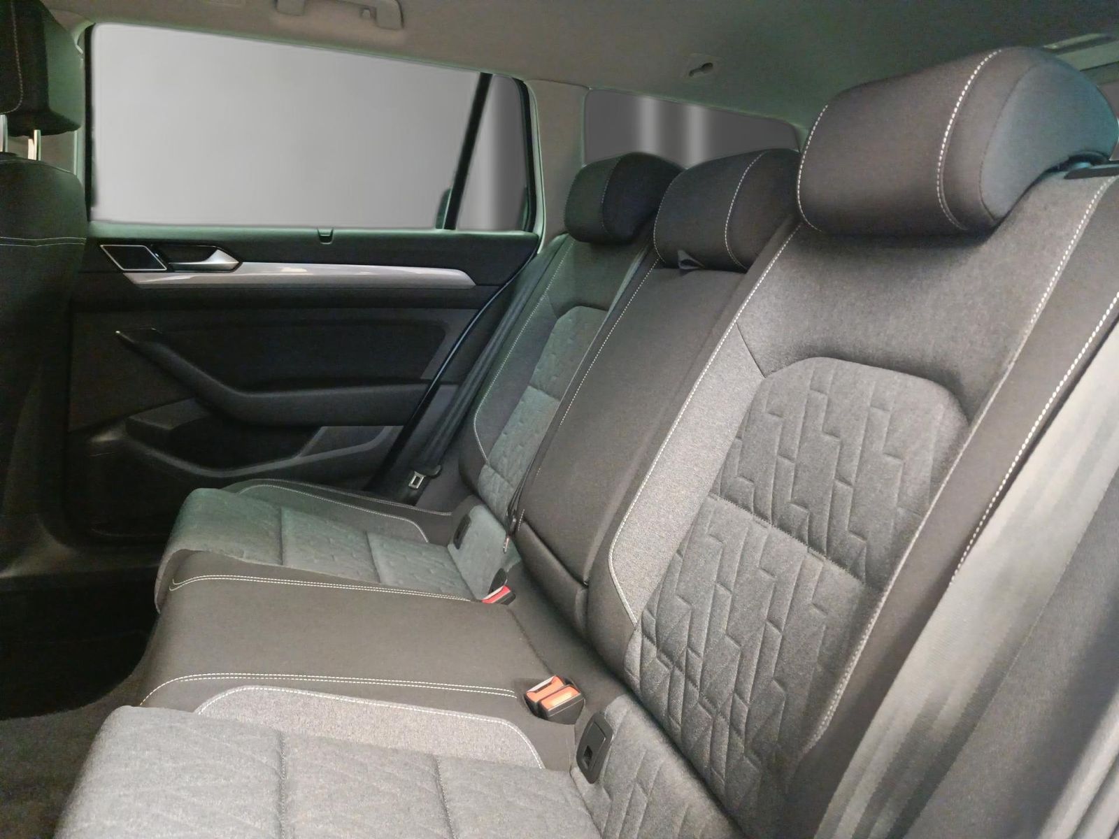 Volkswagen Passat - Bild 18