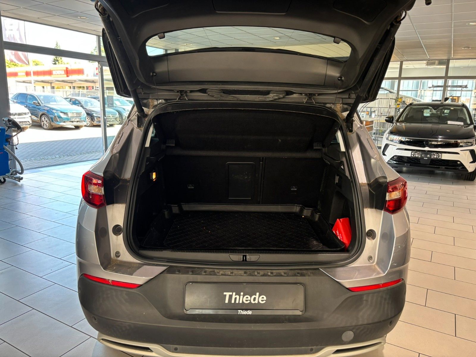 Fahrzeugabbildung Opel Grandland 1.2 INNOVATION LED/KAMERA/18"ALU/ALLWE