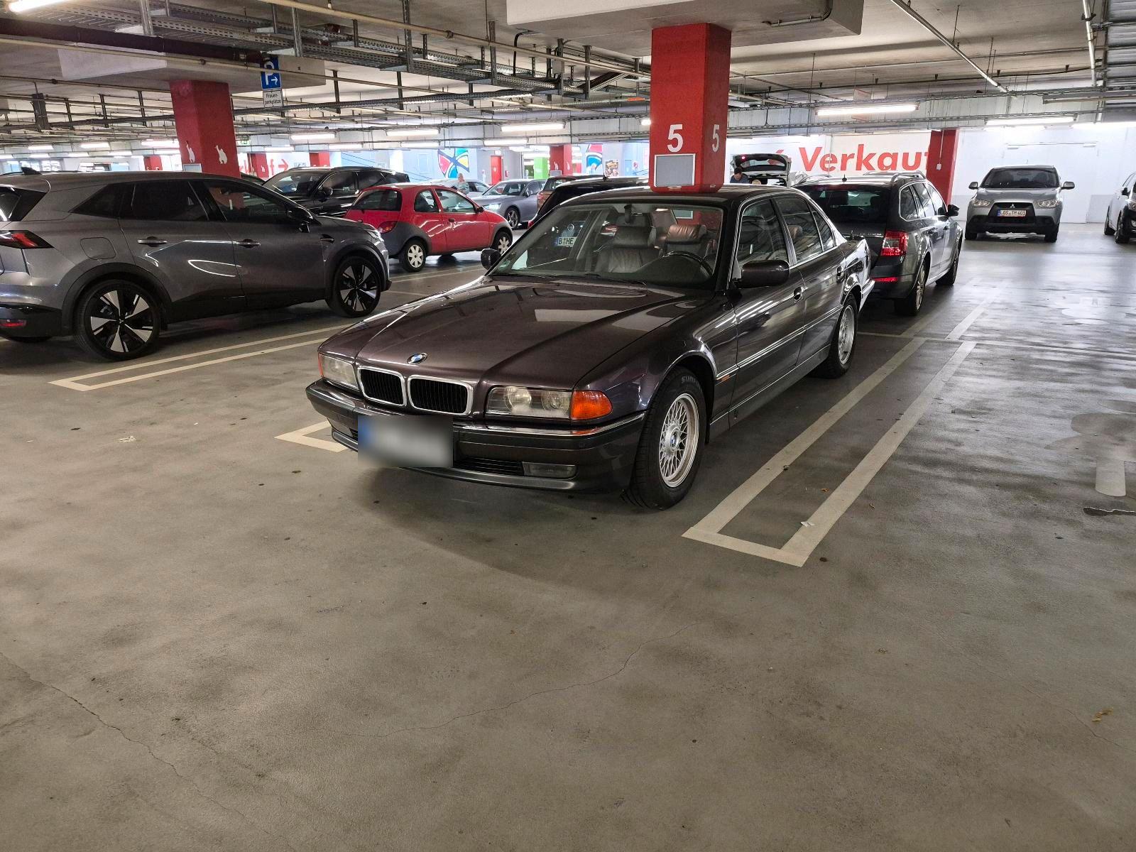 BMW 740