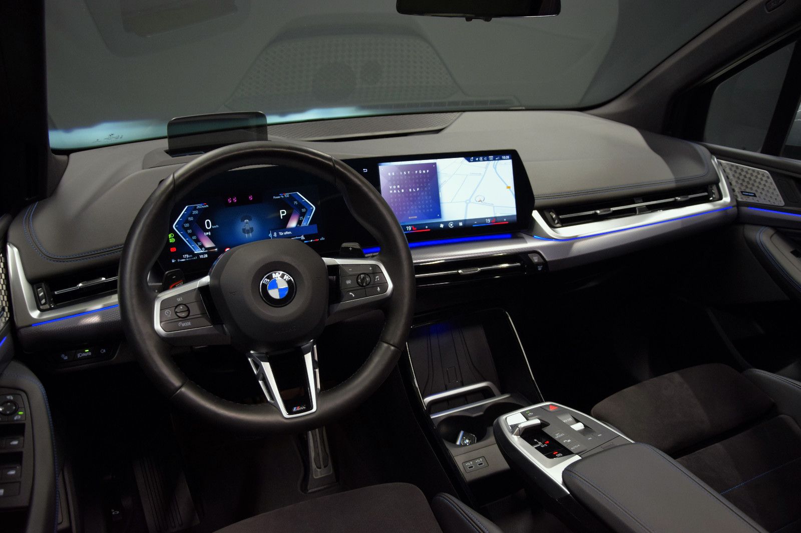 Fahrzeugabbildung BMW 218i Active Tourer M Sport LED Pano HuD AHK