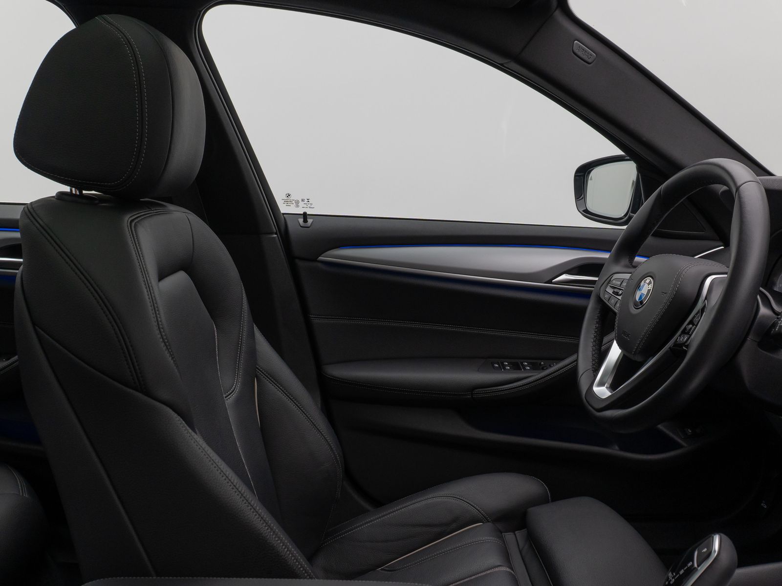 Fahrzeugabbildung BMW 530i xD Panorama Kamera Laser HUD HiFi Komfort
