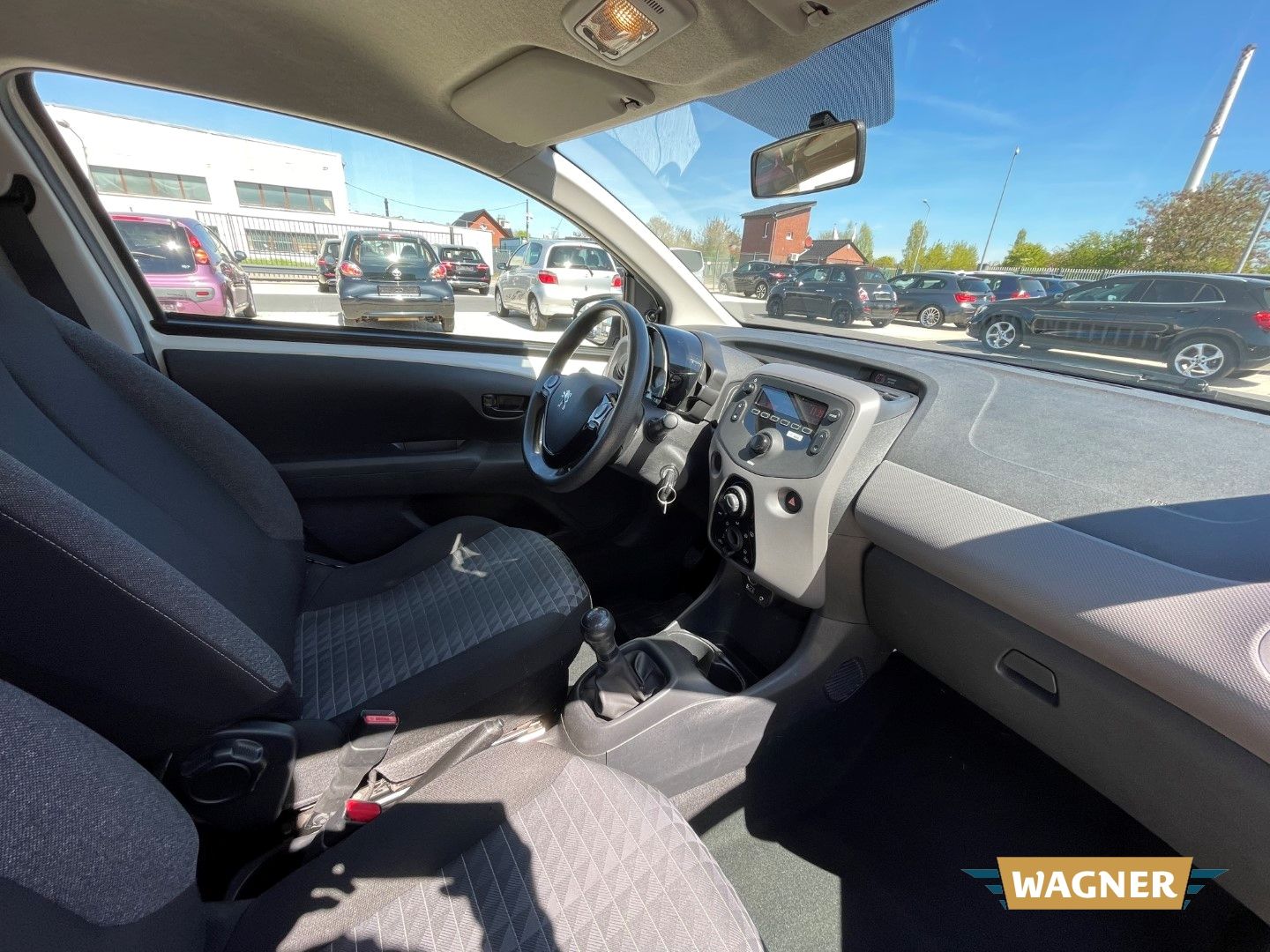Fahrzeugabbildung Peugeot 108 Active Klimaanlage Isofix Radio