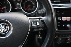 VW Tiguan 1.5 TSI Highline 34tkm LED AHK Sitzhz PDC