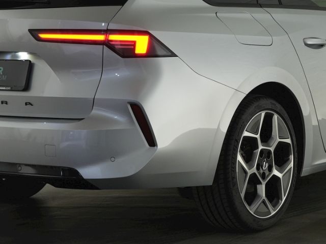 Astra L ST ULTIMATE AT+NAVI+360 GRAD KAMERA+SCHI
