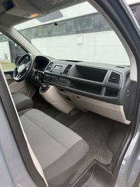 Volkswagen T6 Transporter - 11