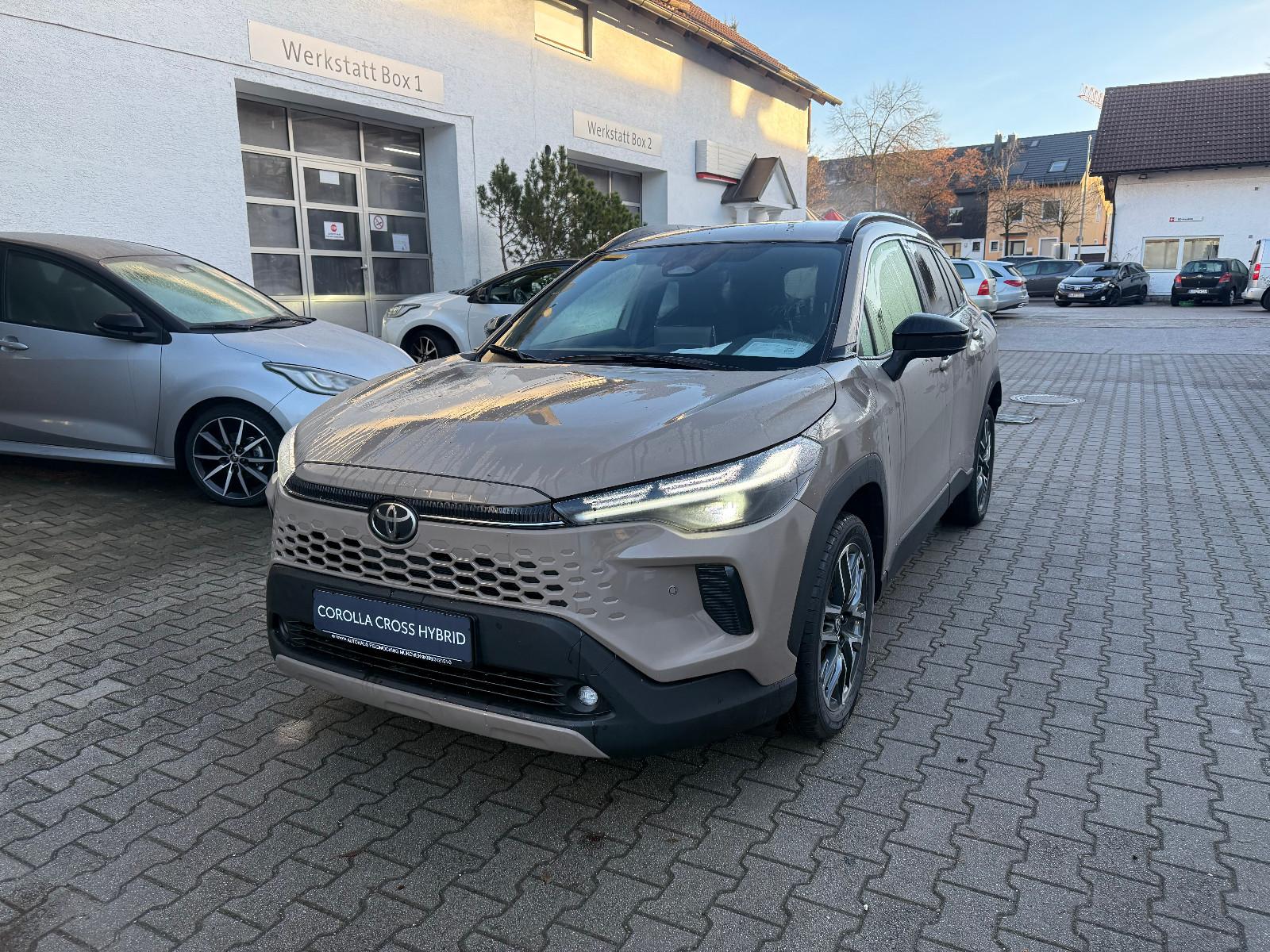 Toyota Corolla Cross 2,0 Hyb. Teamplayer Facelift,Navi