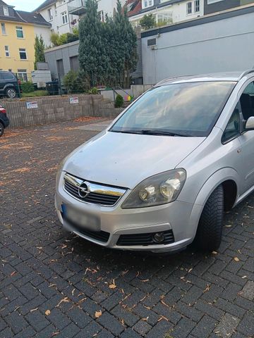 Opel zafira 1.8 benzin