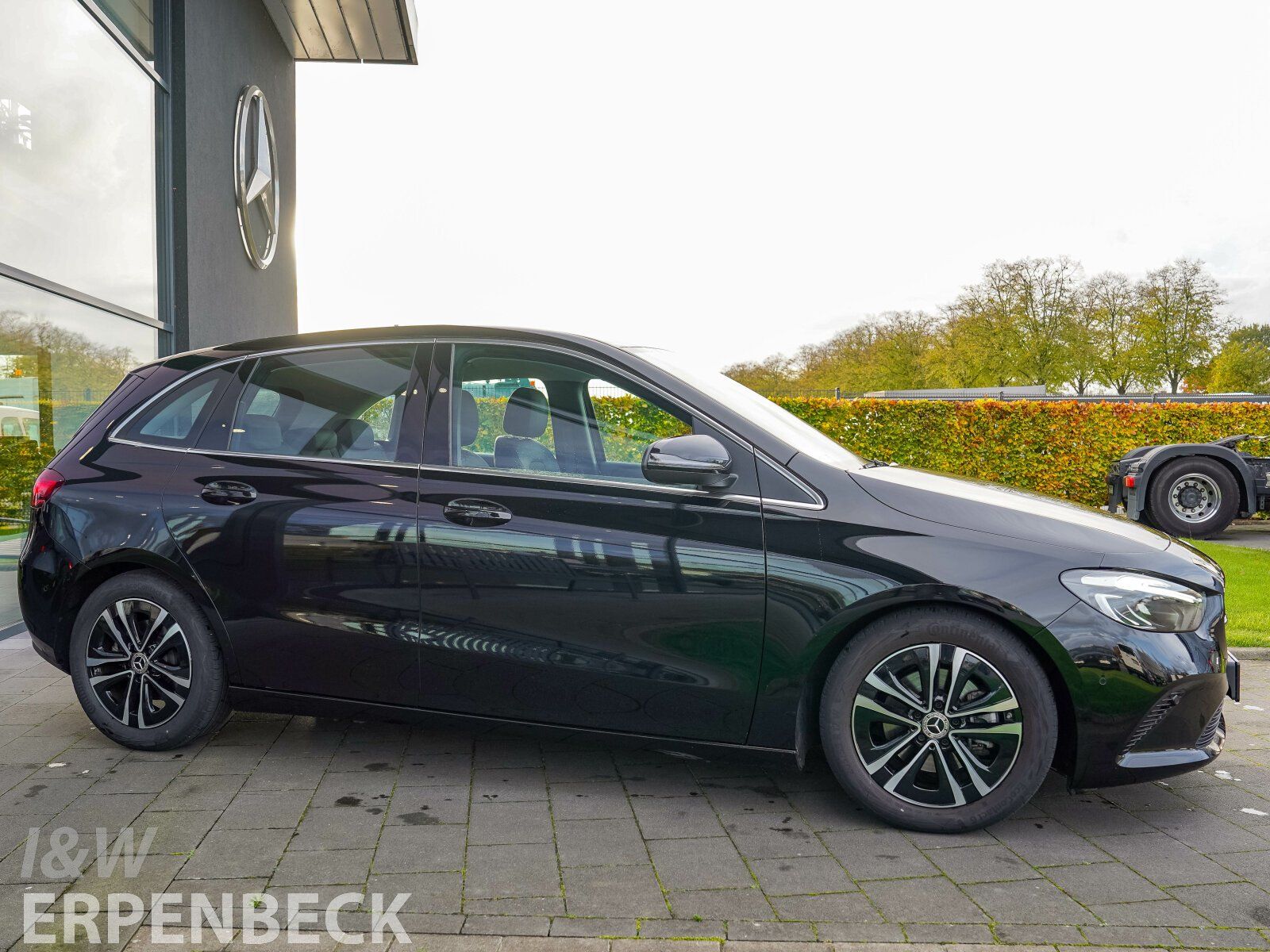 Fahrzeugabbildung Mercedes-Benz B 200 Progressive AHK Distronic Kamera El.Heckkl